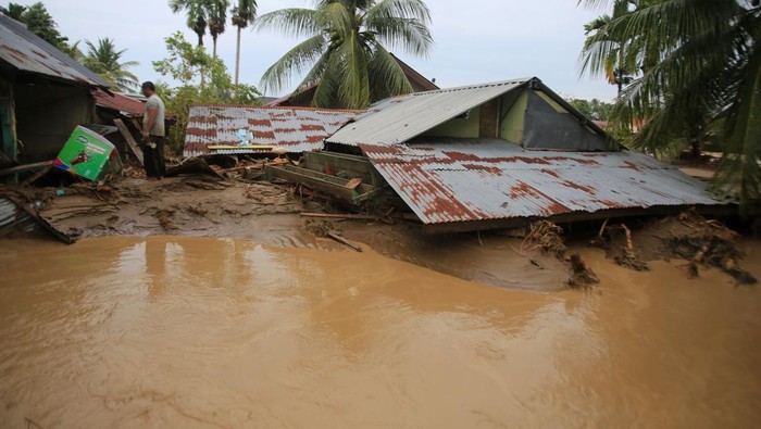 Provider Kebut Pemulihan Jaringan Pasca Banjir Sumbagut